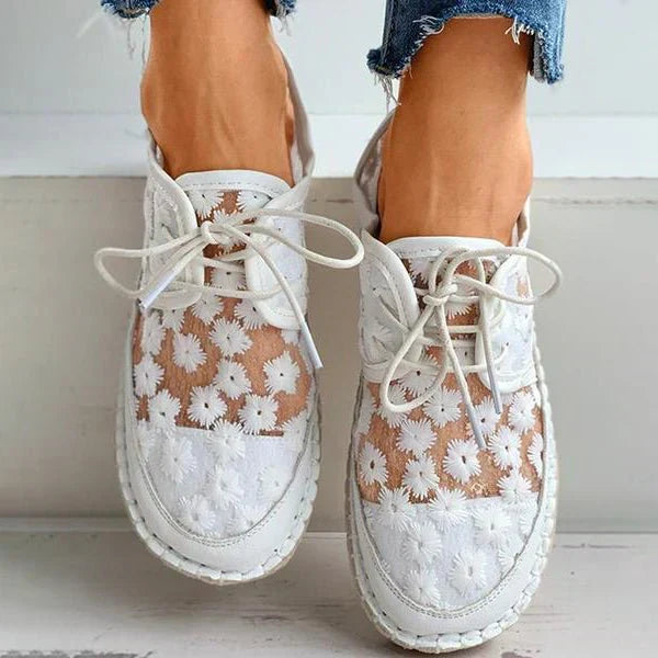Dam Broderade Sneakers med Spetsmönster och Snörning